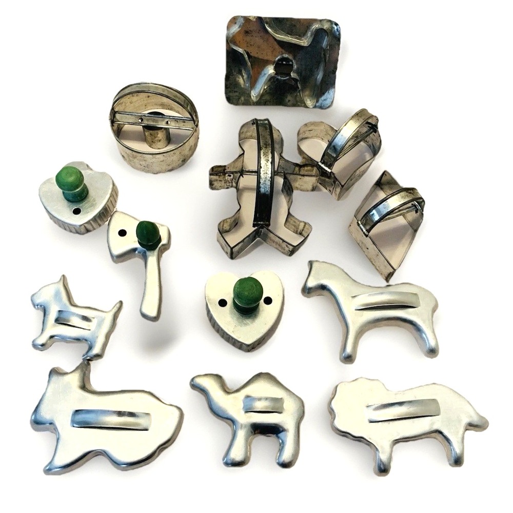 VTG Cookie Cutters LOT Green Handle Country Folk Horse Dog Biscuit Christmas
